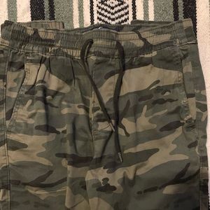 Hollister camo joggers